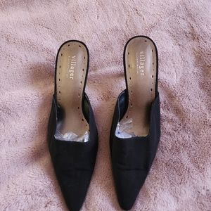 Women's black, suede like, sz  8 mule.